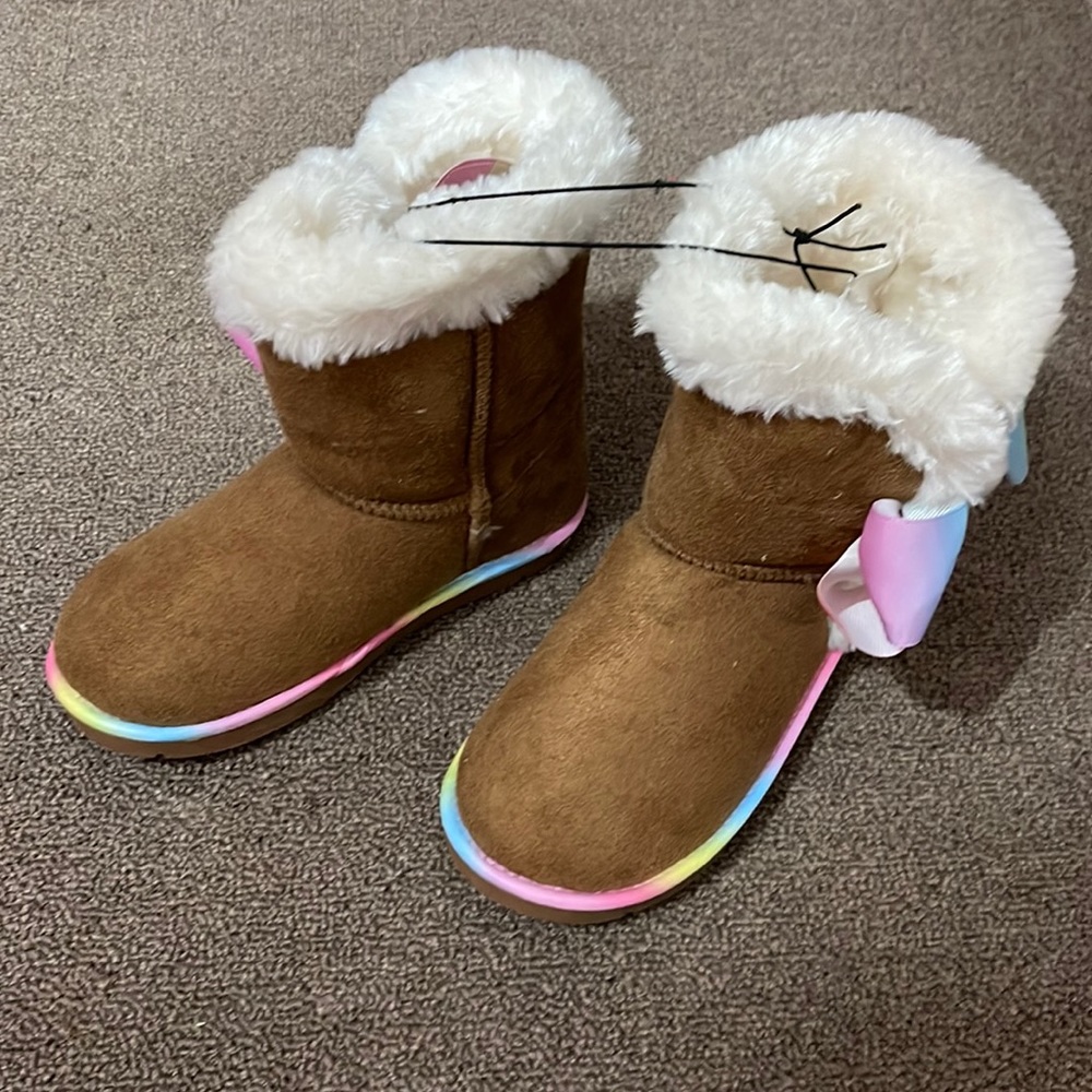 Girls faux suede boots